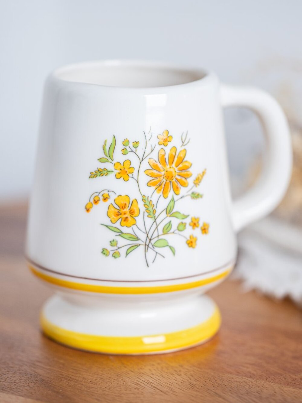 Vintage Geni Floral Pedestal Mugs Set of 4 | 1970s Yellow Daisy Coffee Cups